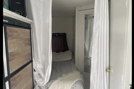 Bill & Shans rustic cozy cottage on wheels 