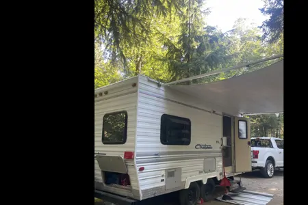 Bill & Shans rustic cozy cottage on wheels 