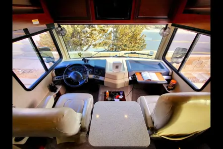 Harrrvey thee RV Fleetwood Bounder Class A