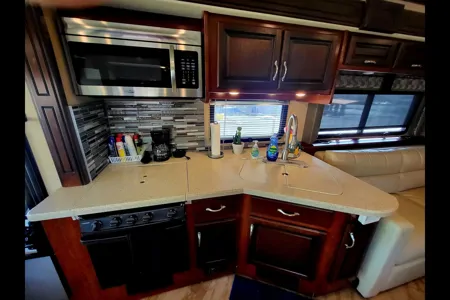 Harrrvey thee RV Fleetwood Bounder Class A