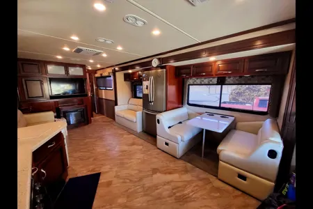 Harrrvey thee RV Fleetwood Bounder Class A