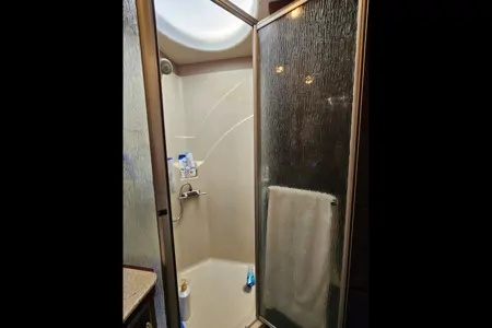 Harrrvey thee RV Fleetwood Bounder Class A