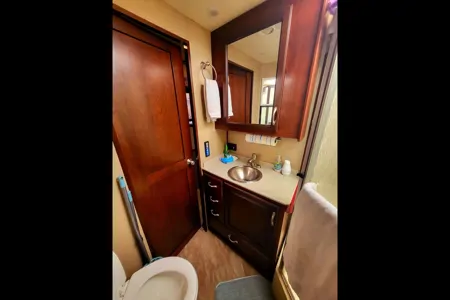 Harrrvey thee RV Fleetwood Bounder Class A