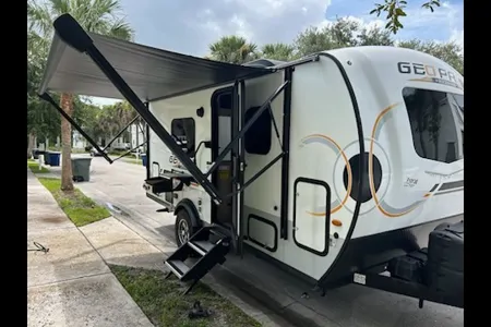 Aliyah's Weekender Geo Pro