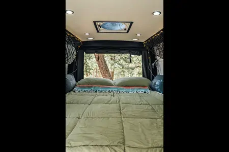 ROMR03 -- Pleasure-Way Rekon 4x4 Adventure Van
