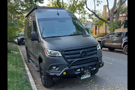 ROMR03 -- Pleasure-Way Rekon 4x4 Adventure Van