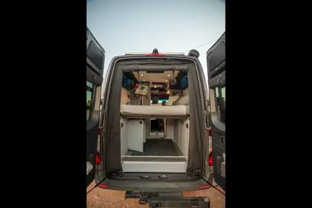 Pleasure-Way Rekon 4x4 Adventure Van - ROMR03