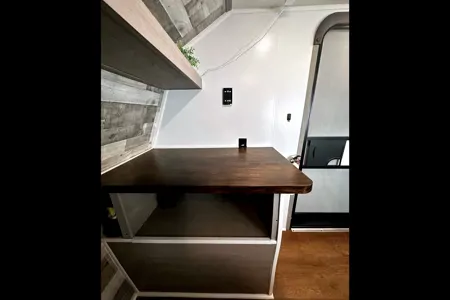 Miller's Mobile Mansion Coleman Lantern 17b (Custom Interior)