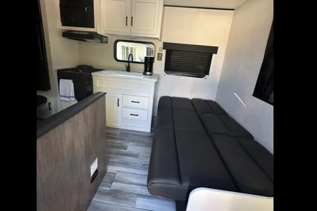 Bradshaw’s Fam Jay Flight SLX Travel Trailer