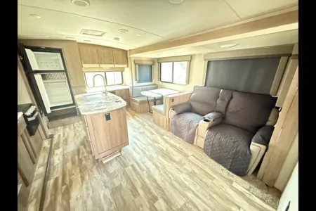 Jesse's Grand Design Imagine Travel Trailer