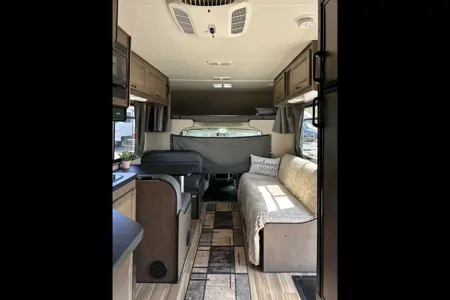 Lidiya's THOR MOTOR COACH 28A MAJESTIK