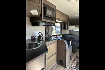 Lidiya's THOR MOTOR COACH 28A MAJESTIK