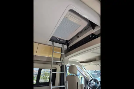 Base CampOffgrid  200watts of solar generator 4 adults