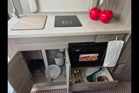 Base Camp  200watts of Solar, Generator Sleeps 4 adults