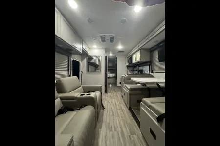 We Deliver I Family RV 2025 Thor Quantum | Starlink | Sleeps 5