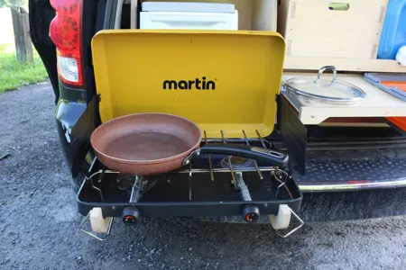 Aurore — Van aménagé discret et tout équipée pour vos aventures