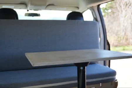 Aurore — Van aménagé discret et tout équipée pour vos aventures