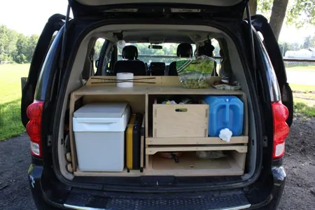 Aurore — Van aménagé discret et tout équipée pour vos aventures