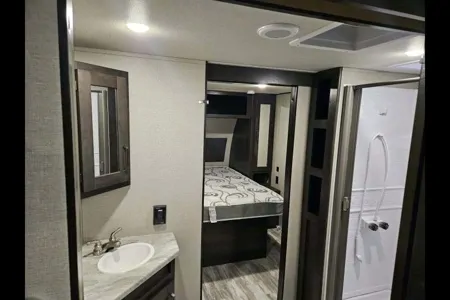 Happy Camper RV- 2022 Grand Design Transcend Xplor | Cozy & Clean, Sleeps 4