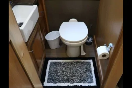 Glamping Queen Tiffin Motorhomes RED Class A