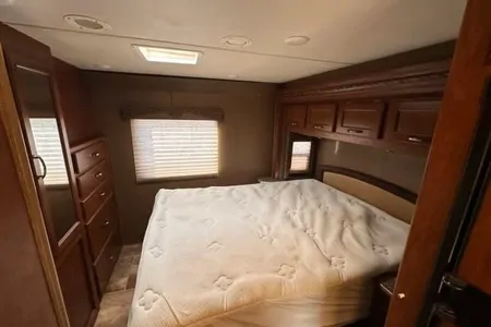 2016 Thor Motor Coach - Freedom Elite 29FE