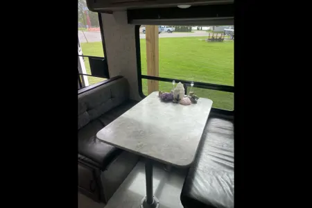 "Belle Vita" (Beautiful Life) RV Cottage on Puslinch Lake-2021 Coachmen Apex 300BHS