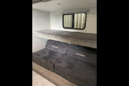 "Belle Vita" (Beautiful Life) RV Cottage on Puslinch Lake-2021 Coachmen Apex 300BHS