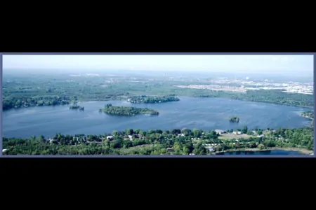 "Belle Vita" (Beautiful Life) RV Cottage on Puslinch Lake-2021 Coachmen Apex 300BHS