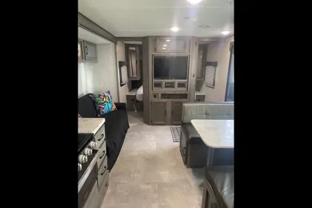 "Belle Vita" (Beautiful Life) RV Cottage
