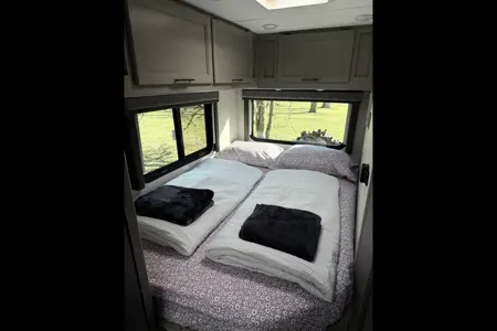 Brand new 2026 Thor Chateau 24ft. with free private shuttle -Luis