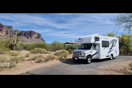 Brand new 2026 Thor Chateau 24ft. with free private shuttle -Luis