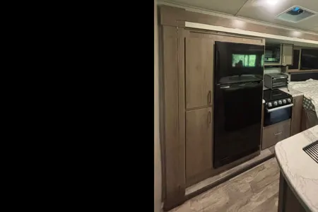 Grand Design Imagine 3210BH Sleeps 7!