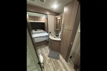Grand Design Imagine 3210BH Sleeps 7!