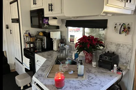RaeRae’s Keystone Everest Fifth Wheel