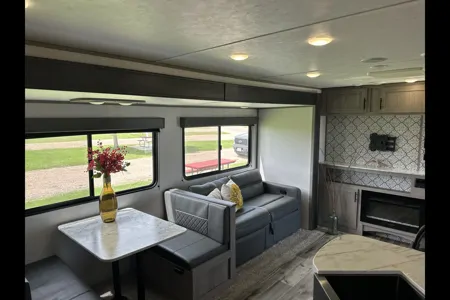 S&B Dutchman Coleman CM286RK22 Travel Trailer