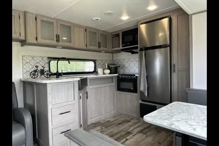 S&B Dutchman Coleman CM286RK22 Travel Trailer