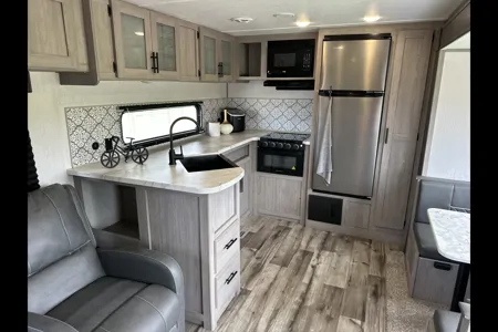 S&B Dutchman Coleman CM286RK22 Travel Trailer