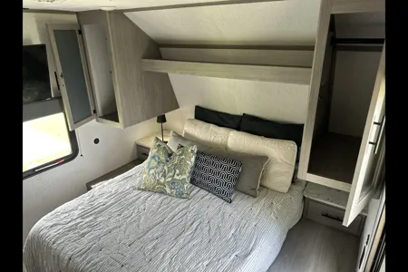 S&B Dutchman Coleman CM286RK22 Travel Trailer