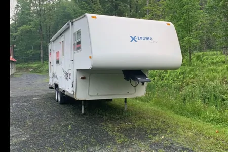 David's Extreme lite 27 feet Fifth Wheel