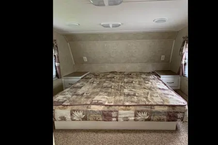 David's Extreme lite 27 feet Fifth Wheel