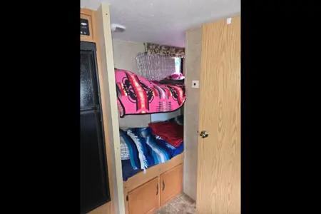 Cleugh's 27" Springdale Travel Trailer