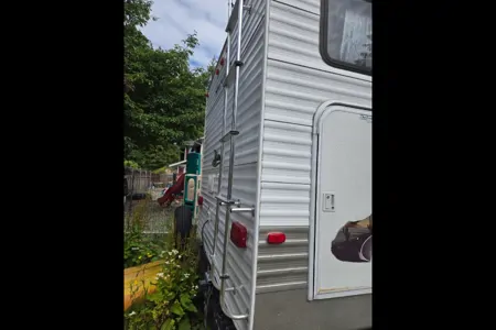 Cleugh's 27" Springdale Travel Trailer