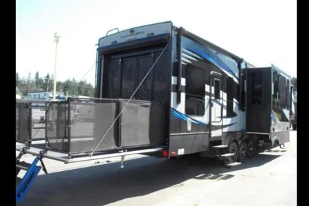 Jason's Keystone Fz442 Fifth Wheel