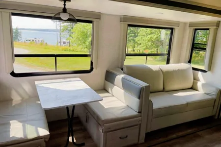 Family Adventurer! 2022- Alta 3150KBH Travel Trailer