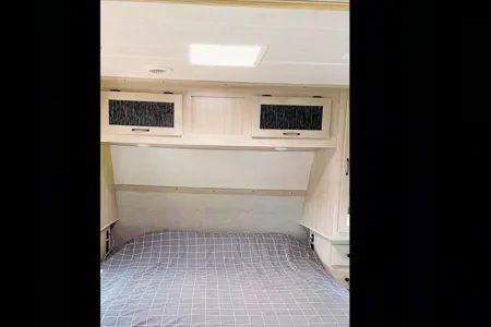 Family Adventurer! 2022- Alta 3150KBH Travel Trailer