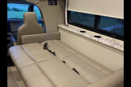 Unlimited Miles - Sleeps 12 - BunkHouse - Pet Friendly -5 TVs!