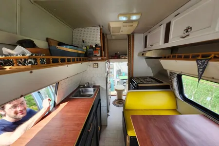 Rudy Okanagan Ford E250 Campervan