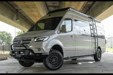 EXECUTIVE OFF ROAD SPRINTER