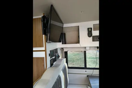 Gordon Elite Travel van