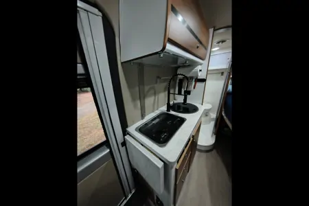 Gordon Elite Travel van